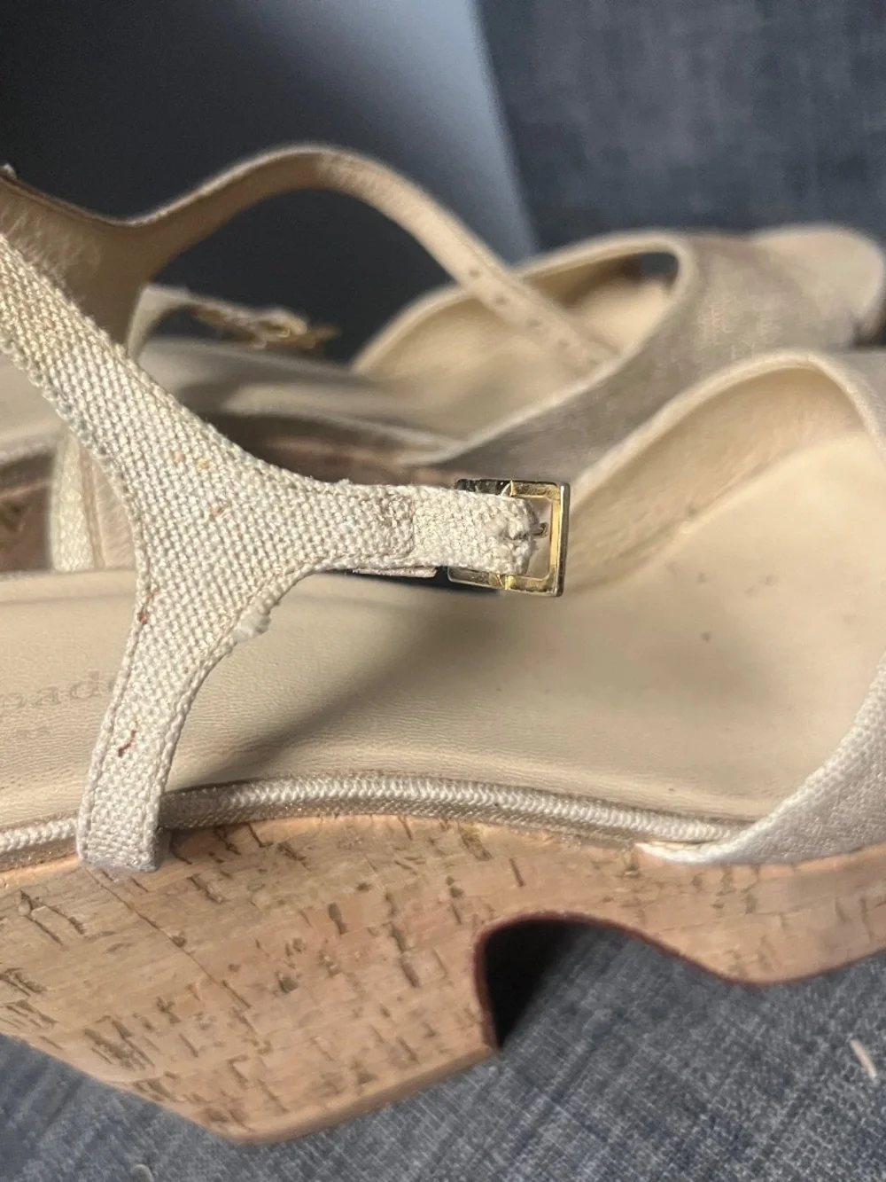 Tan wedge